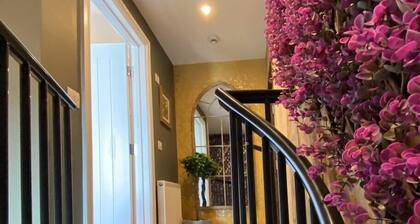 Hambrook House Guest Suites