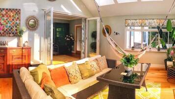 TV, fireplace, DVD player, stereo