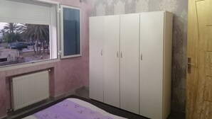 2 bedrooms, soundproofing, iron/ironing board, WiFi (free)