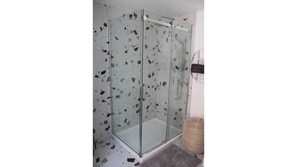 Shower, hair dryer, towels, soap - Bright & Comfortable 2BR • Free Private Parking • Montreal (Montreal)