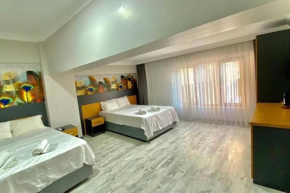 Minibar, desk, soundproofing, iron/ironing board