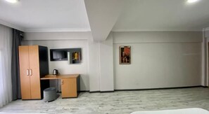 TV LCD 82 cm com canais via satélite, TV, impressoras