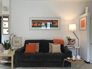 Smart TV, books