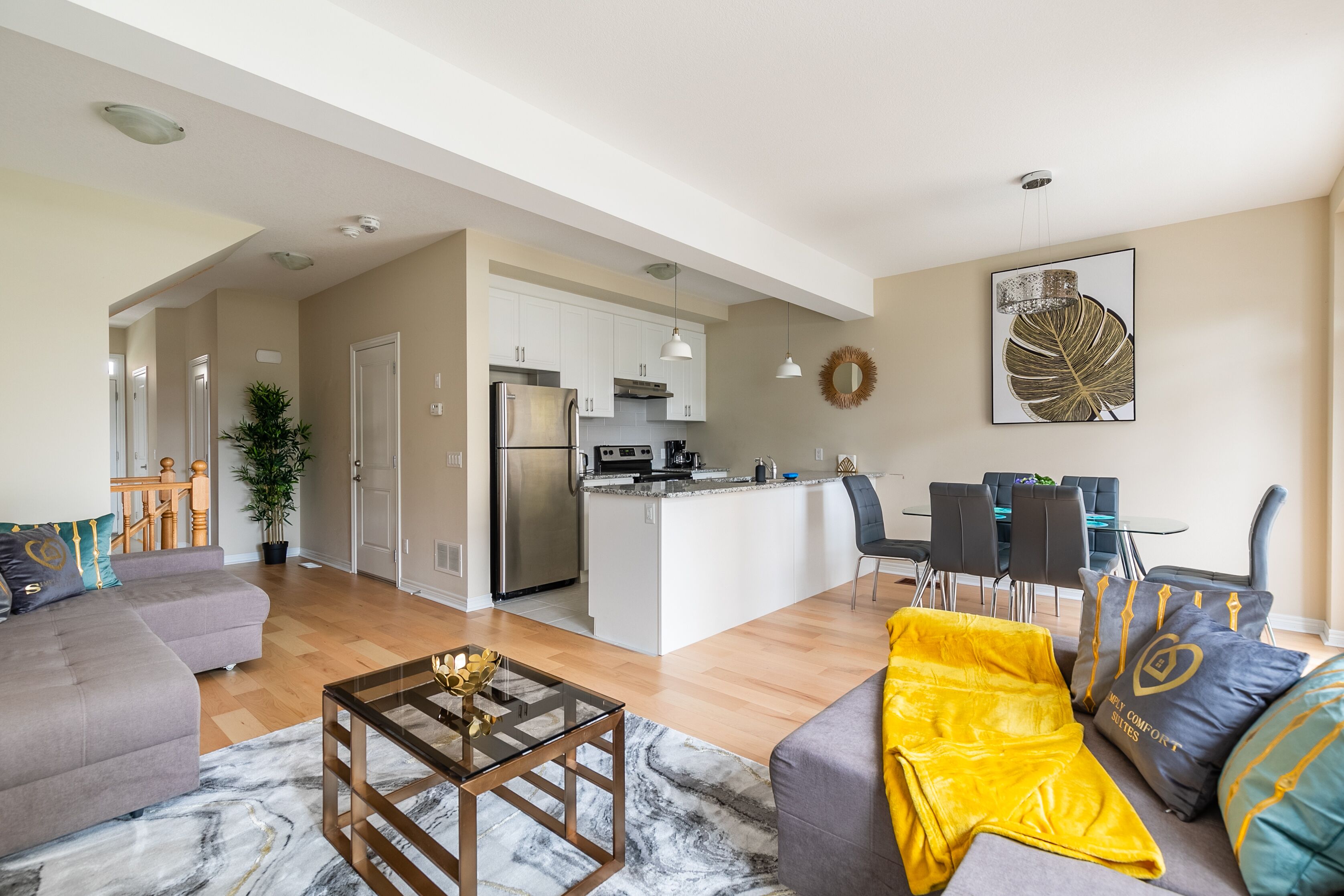 尊榮聯排別墅, 3 間臥室, 廚房, 花園景觀 | 起居區 | 43-吋平面電視、數位頻道、電視