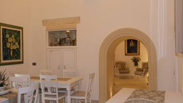 Tägliches inbegriffenes Frühstücksbuffet