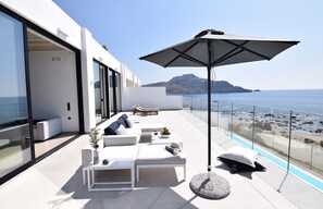 Terrace/patio - beachfront villa nostos plakias sea view private pool (Πλακιάς)