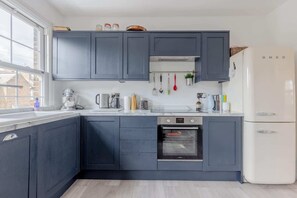 Appartement, plusieurs lits | Cuisine privée