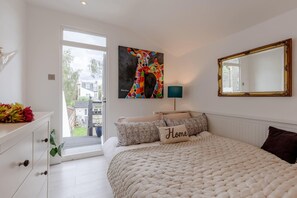 Departamento básico, varias camas | 2 habitaciones, wifi gratis y ropa de cama 