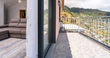 Casa Raimunda, Modern house with 2 bedrooms, views to the ocean and Arco.