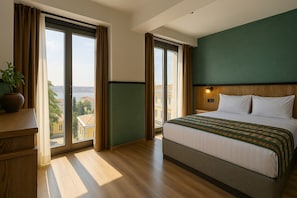 Superior Double Room, Sea View | Premium bedding, minibar, in-room safe, laptop workspace - Fragments Hotel (Istanbul)