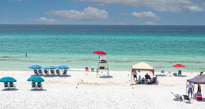 Above the Sea in Old Florida Cottages. South of 30a, Sunset views, Mins to beach