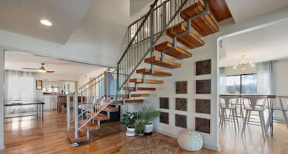 Horseshoe Bay - Lakefront + Pool - Lucy on the Lake