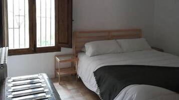 3 quartos, escrivaninha, Wi-Fi de cortesia, roupa de cama