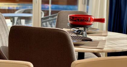 Wunderstay Alpine 303 New Studio with Lake & Mountain View