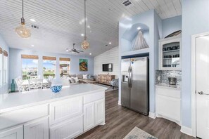 Interior - Alecia's Place: 3  BR, 2  BA House in Port Bolivar, Sleeps 8 (Bolivar Peninsula)