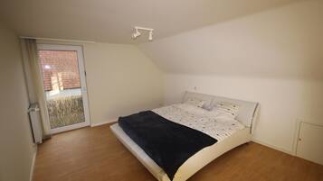 4 bedrooms, free WiFi