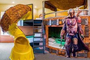 11 quartos, ferros/tábuas de passar roupa, Wi-Fi, roupa de cama