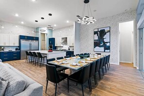 Dining - Amazing Villa w/ Bowling, Wintry Themed BR, Arcade, Theater & Gym - Near Parks (Davenport)
