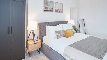 2 間睡房、熨斗/熨衫板、上網、床單