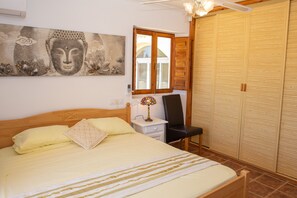 2 bedrooms, iron/ironing board, travel crib, WiFi