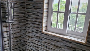 Kamar Double Standar | Kamar mandi
