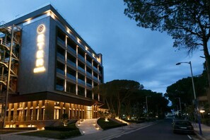 Exterior - ETER Hotel (Golem)