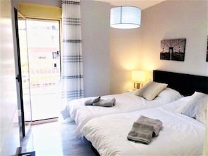 2 bedrooms, iron/ironing board, free WiFi, bed sheets