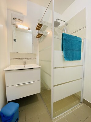 Family Cottage, Ensuite, Garden View (Ker Noah) | Bathroom