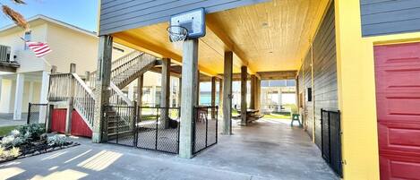 House, 4 Bedrooms | Exterior