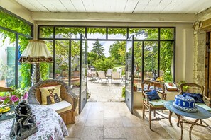 Dining - Bastide de Bellegarde (Avignon)