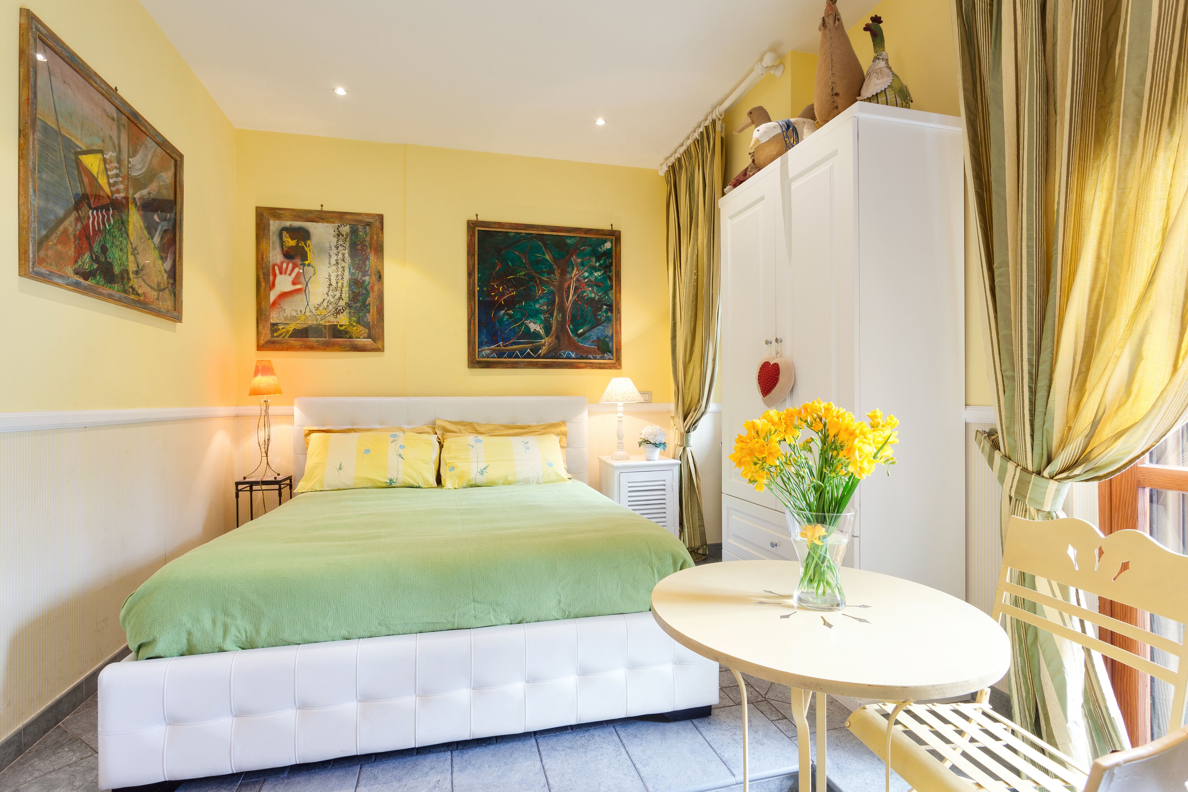 1 bedroom, in-room safe, iron/ironing board, free WiFi