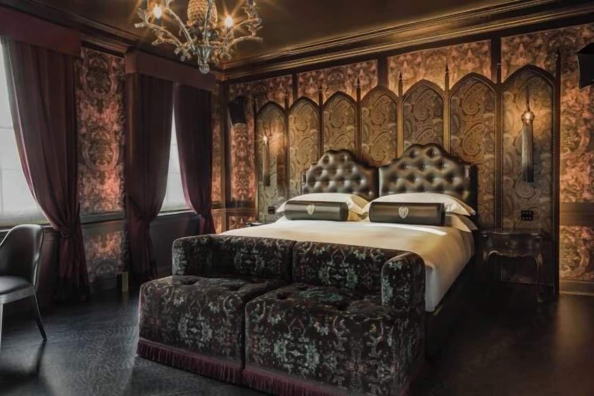 1 bedroom, Egyptian cotton sheets, premium bedding, Select Comfort beds