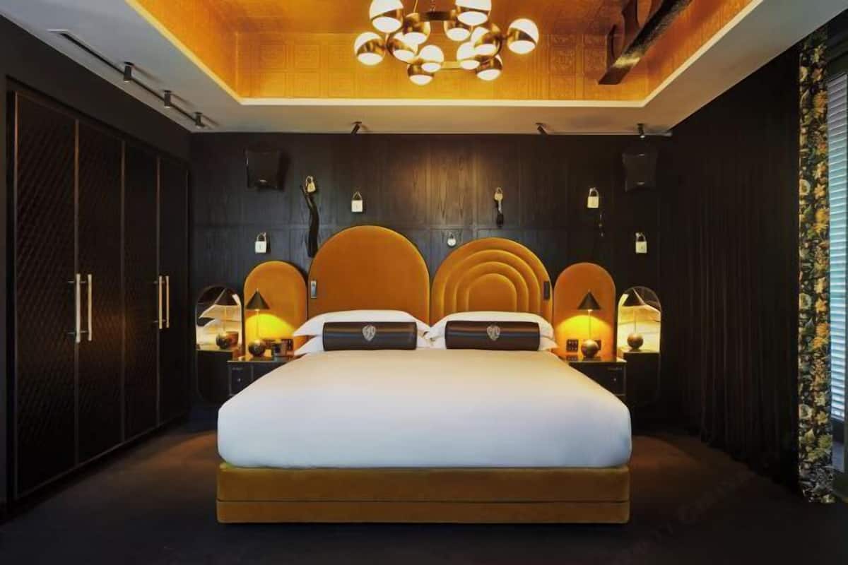 1 bedroom, Egyptian cotton sheets, premium bedding, Select Comfort beds