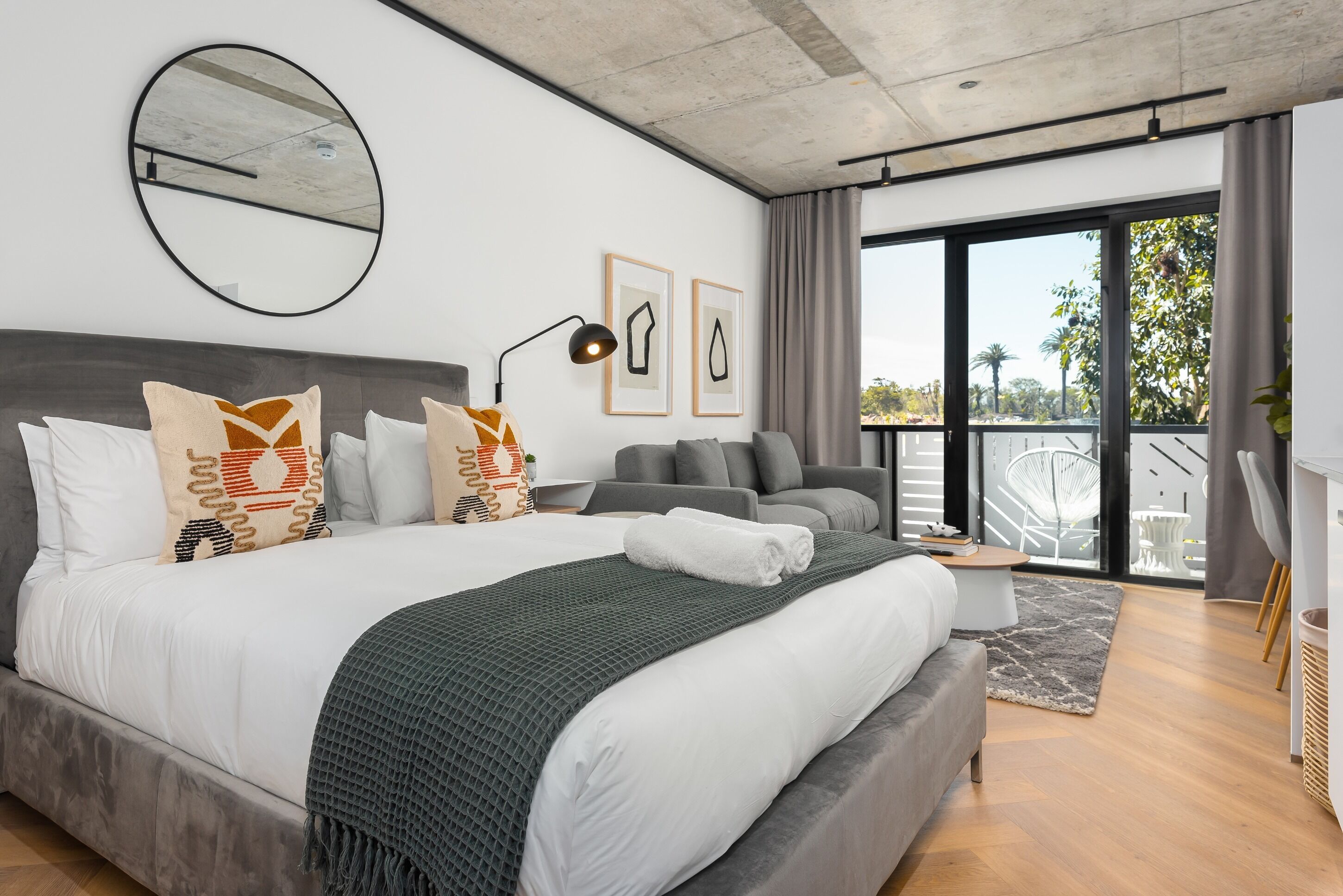 1 slaapkamer, een strijkplank/strijkijzer, wifi, beddengoed