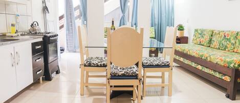 Economy Room | Living area