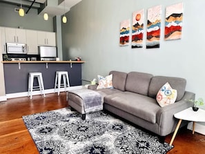 Televisión, oficina