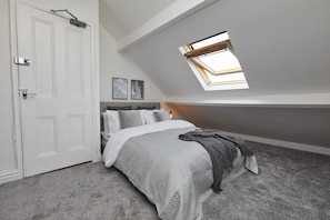 House, Shared Bathroom | 5 bedrooms - Your Sheffield Stays - Spacious 5 Bedroom House (Sheffield)