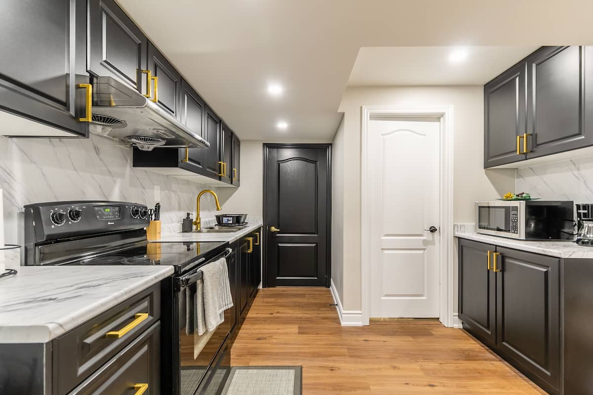 Family Apartment, 2 Bedrooms, Kitchen | Private kitchen | Full-size fridge, oven, stovetop, dishwasher