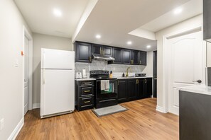 Căn hộ dành cho gia đình, 2 phòng ngủ, bếp | Bếp riêng | Tủ lạnh, lò nướng, bếp nấu, máy rửa bát 