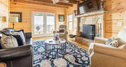 $149 Aug MidWeek SALE+Brow+2 KingSuites+HotTub+Pet+GR8Coffee