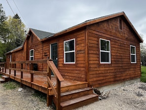 Exterior - Fully Remodeled Story Cabin minutes from mountain trails! (Story)