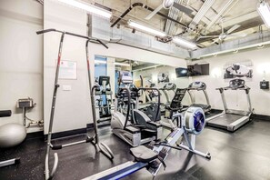 Fitness facility - Sleek Downtown 1BR w/ Gym, Roof Deck, near Pike St Market, by Blueground (Seattle)
