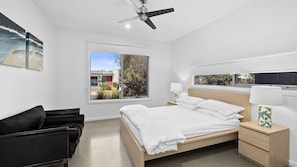 3 室のベッドルーム、アイロン / アイロン台、WiFi、ベッドシーツ