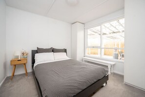 2 Schlafzimmer, Bügeleisen/Bügelbrett, Reisekinderbett, kostenloses WLAN