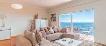 Stunning Apartment with sea view