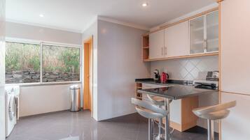 Fridge, oven, espresso maker, electric kettle
