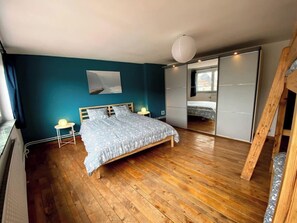 2 slaapkamers, reisbedje, gratis wifi, beddengoed