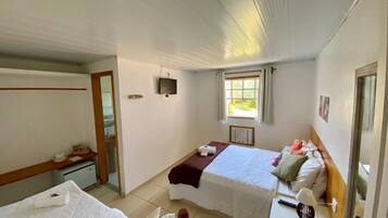 Minibar, wifi gratis y ropa de cama