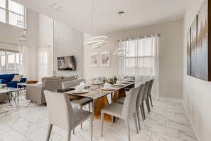 Dining - 871 DS - Exquisite 5BR Retreat with Pool (Four Corners)