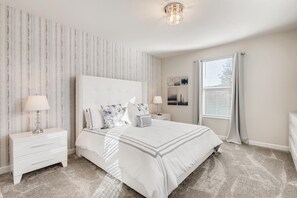 5 bedrooms, iron/ironing board, Internet, bed sheets